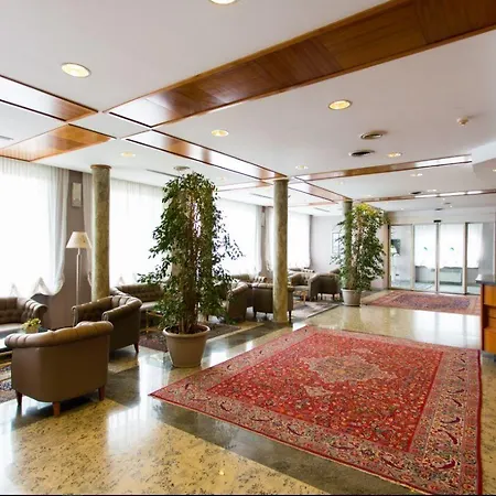 Air Palace Hotel Leinì
