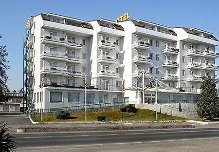 Hotel Air Palace