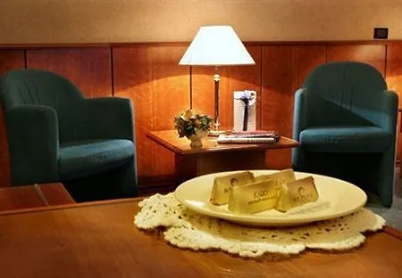 Ξενοδοχείο Air Palace 4*
