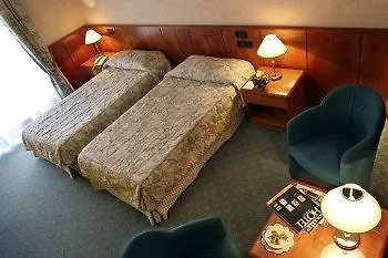 Air Palace 4* Leini