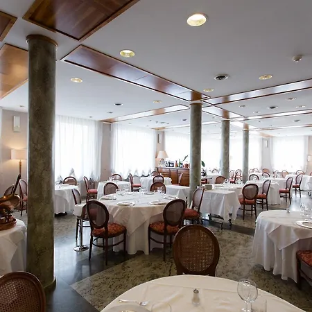 Air Palace Hotel