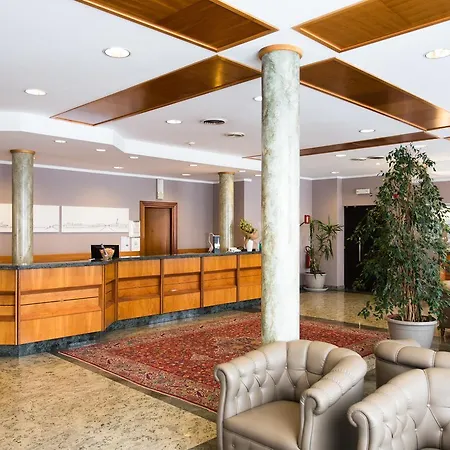 Air Palace 4* Leini