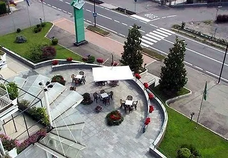 Air Palace